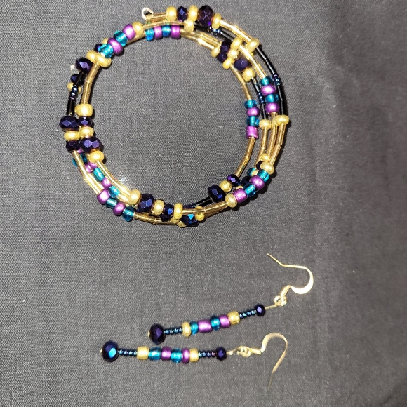 Bracelet and earrings set - Picture 2 of 4